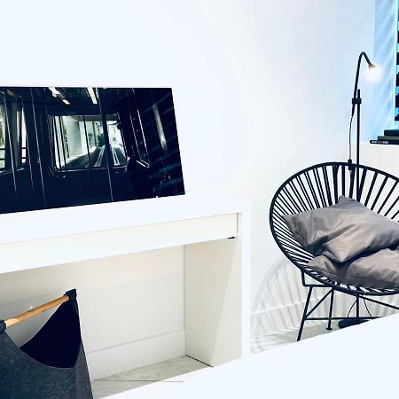 Stylish Central Superior Bedroom In Kolonaki Athens Exterior photo